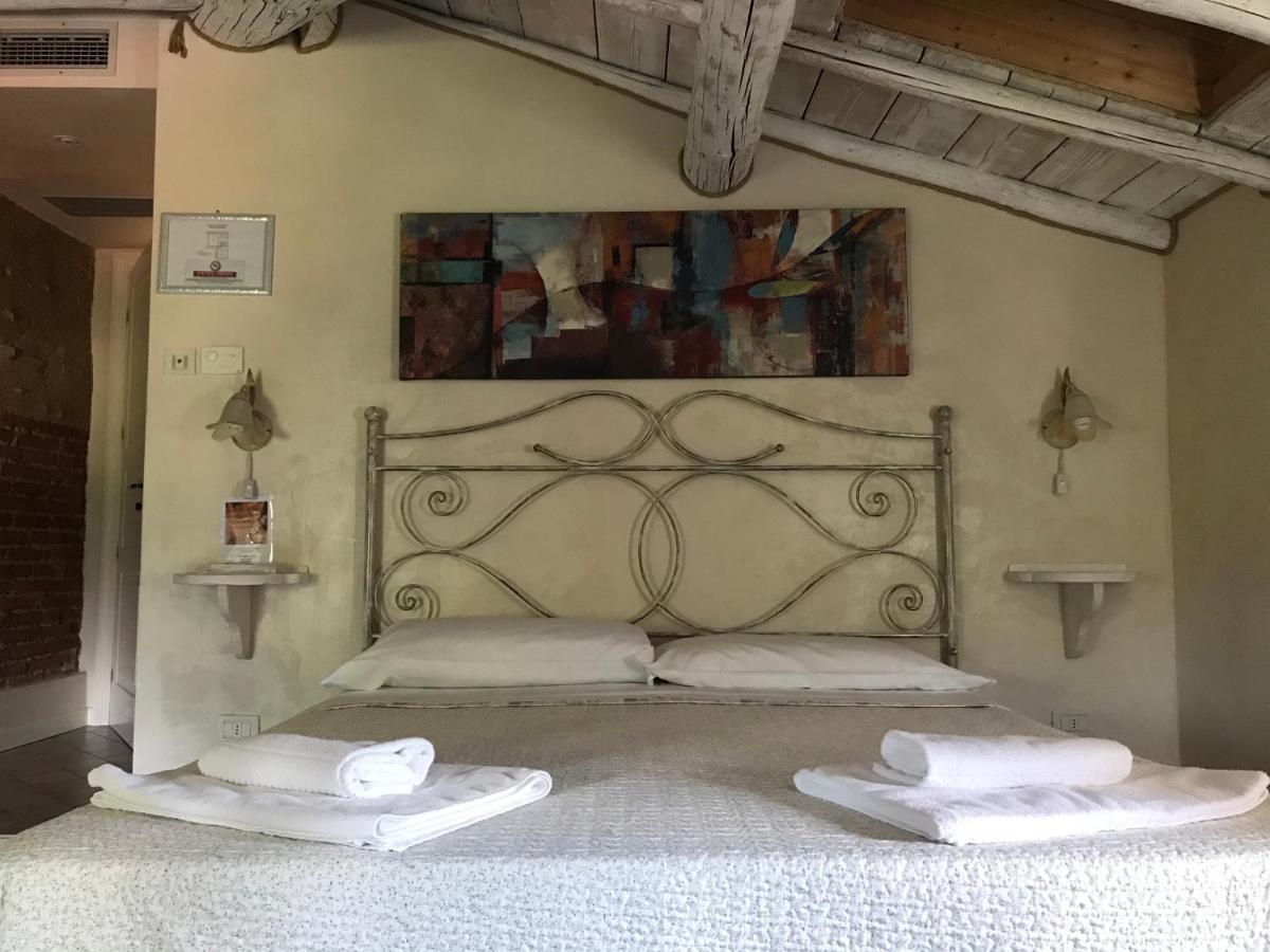 Casal Del Pigno Hotel Peschiera del Garda Luaran gambar